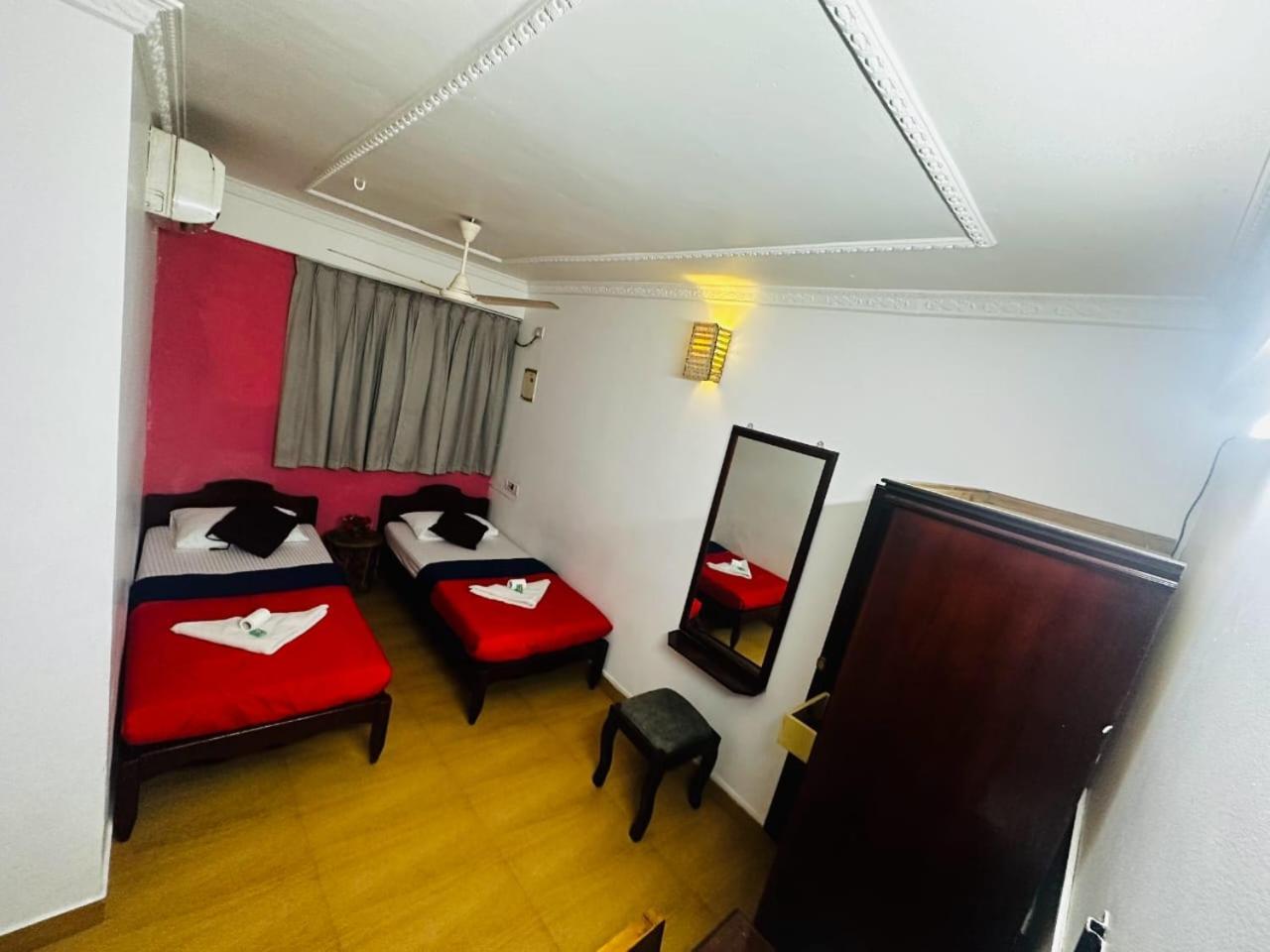 Xhostel Hostel Kochi ภายนอก รูปภาพ